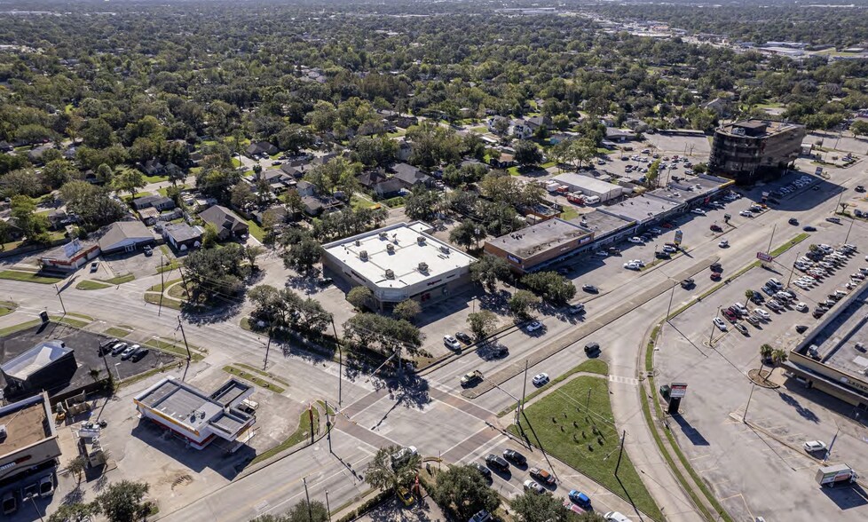 More Photos Of 101 W Southmore Ave, Pasadena Storefront Retail Office For Lease