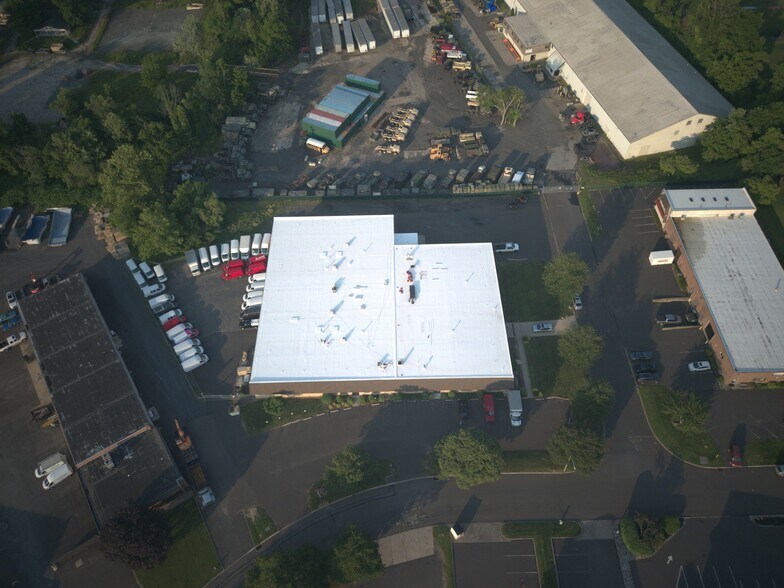 More Photos Of 1701 Loretta Ave, Feasterville Warehouse For Lease