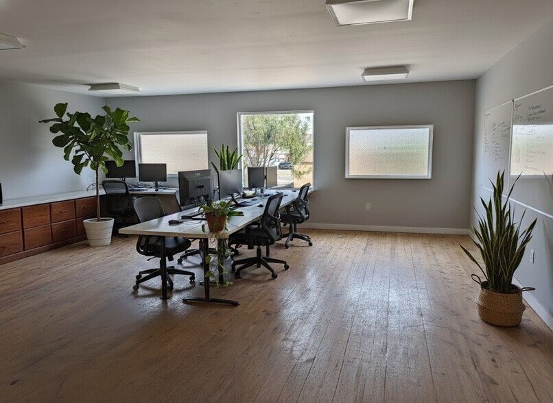 More Photos Of 500 Brannan St, San Francisco General Retail For Sale