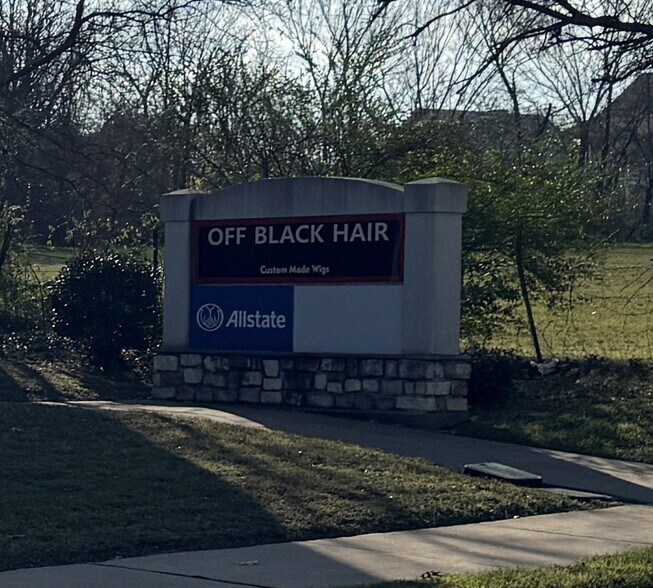 More Photos Of 320 W Belt Line Rd, Cedar Hill Loft Creative Space For Lease