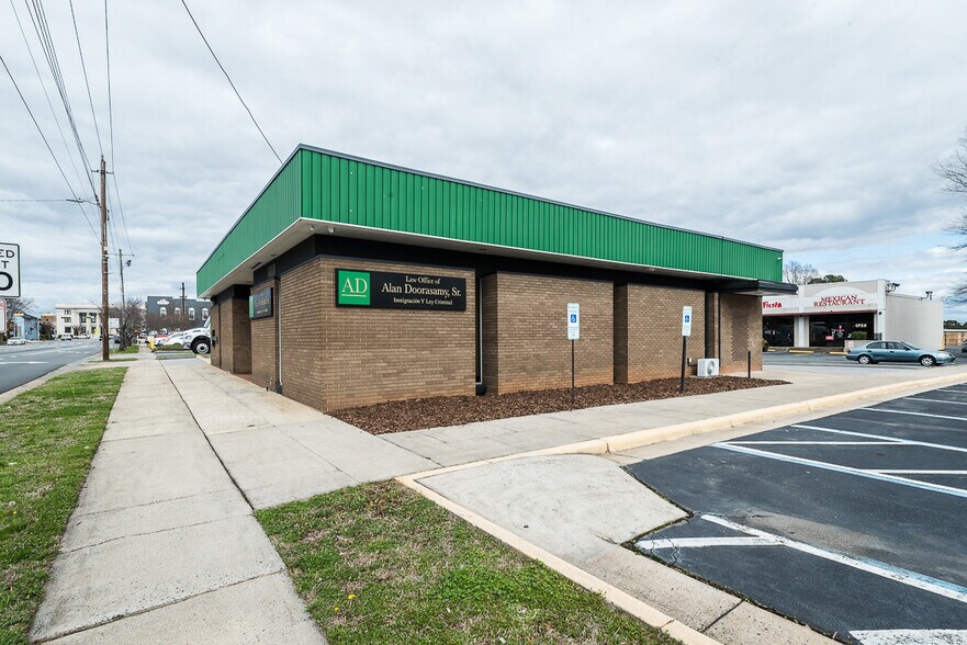 Primary Photo Of 212 S Main St, Graham General Retail For Sale
