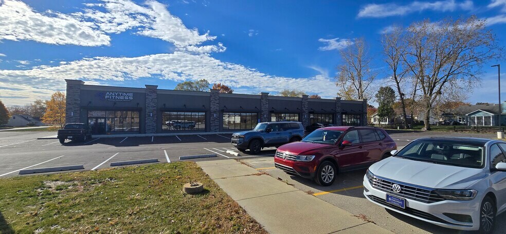 More Photos Of 13837 Amstutz Rd, Leo Storefront Retail Office For Lease