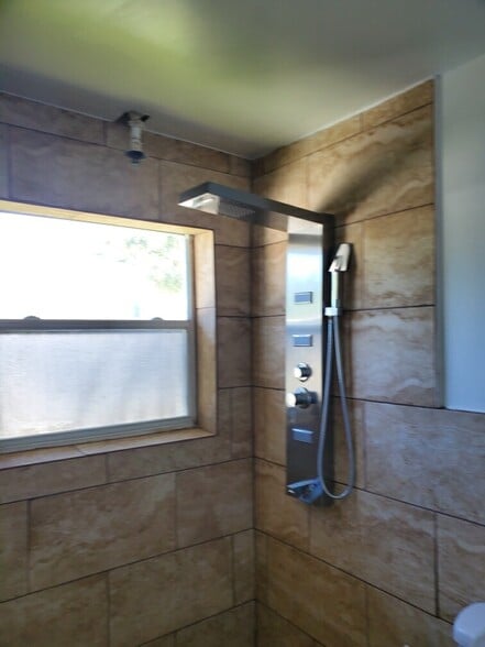 More Photos Of 1320 SW 26th St, Fort Lauderdale Assisted Living For Sale