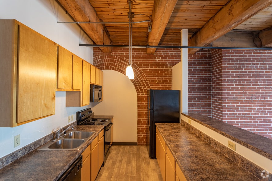 More Photos Of 1114-1116 Washington Ave, Saint Louis Apartments For Lease
