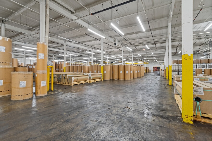 More Photos Of 26 Sears Way, West Springfield Distribution For Lease