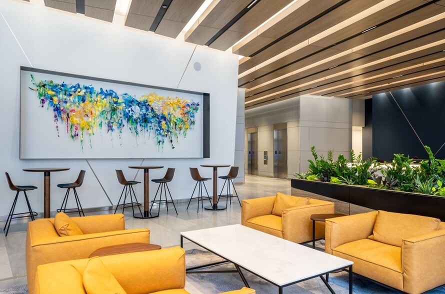 More Photos Of 1120 S Tryon St, Charlotte Unknown For Lease