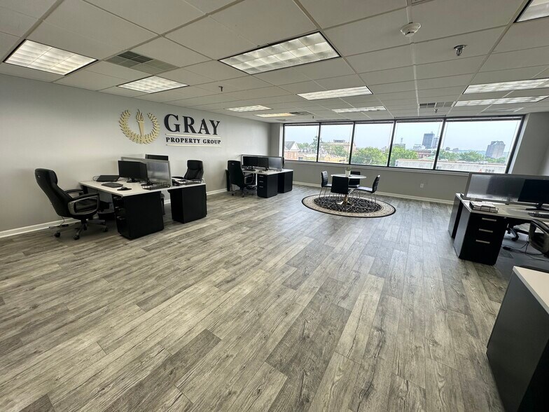 More Photos Of 1650 Elm St, Manchester Medical For Sale