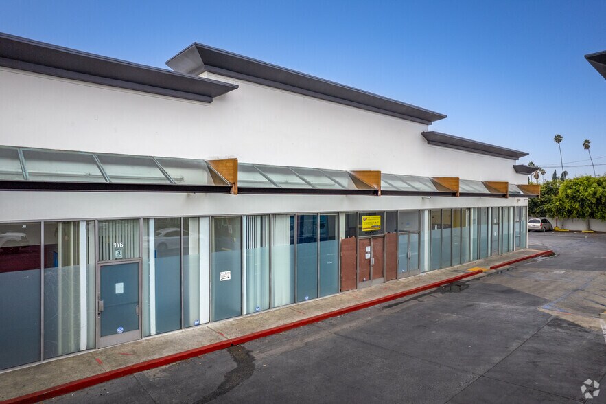 More Photos Of 1075 N Western Ave, Los Angeles Unknown For Lease