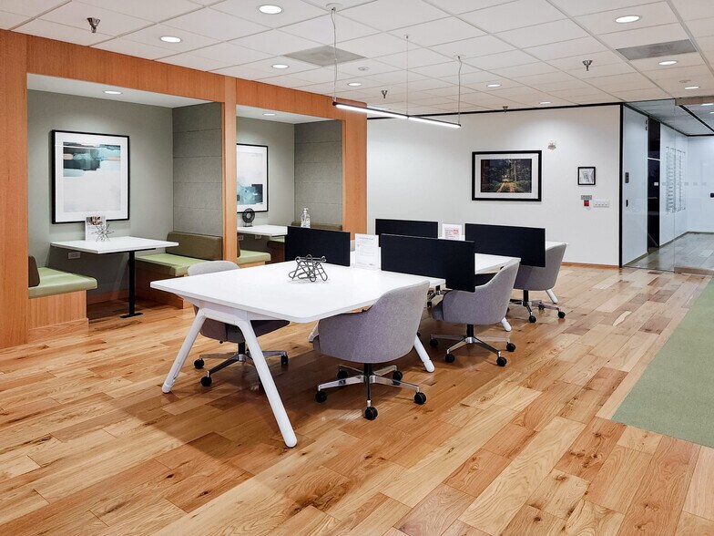 More Photos Of 16225 Park Ten Pl, Houston Coworking Space