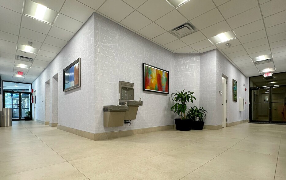 More Photos Of 18999 Biscayne Blvd, Aventura Medical For Lease