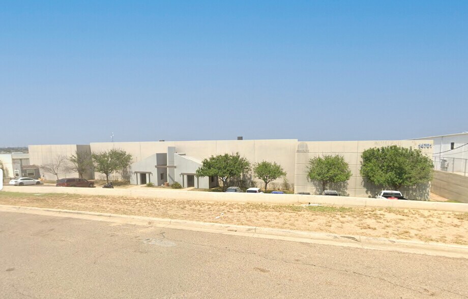 Primary Photo Of 14701 Atlanta Dr, Laredo Warehouse For Lease