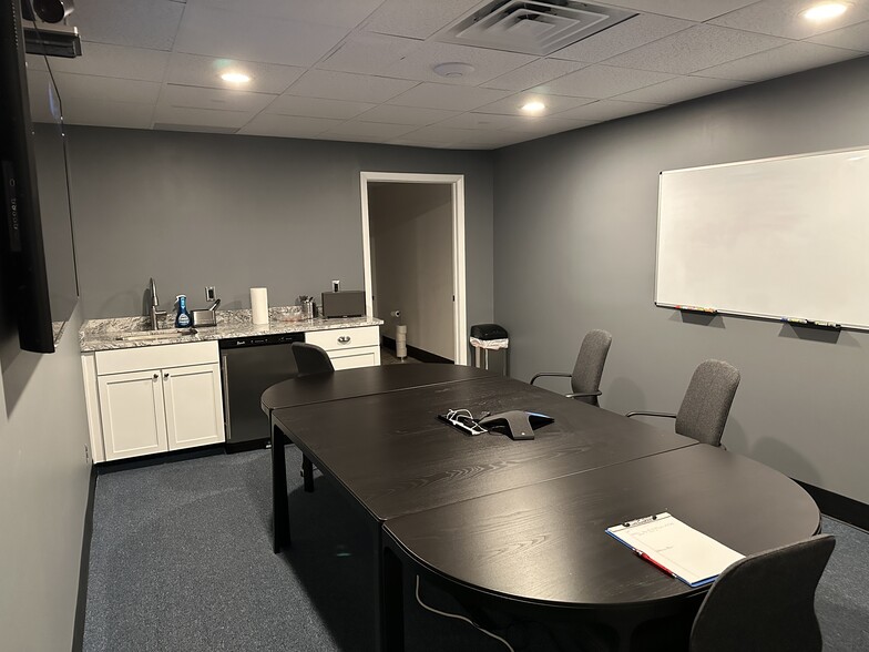 More Photos Of 9130 Otis Ave, Indianapolis Warehouse For Lease