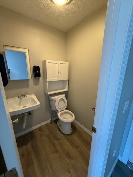 More Photos Of 5739-5749 Gall Blvd, Zephyrhills Medical For Lease