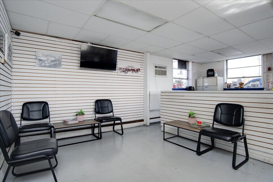 More Photos Of 1814 Rosemont Ave, Frederick Carwash For Lease