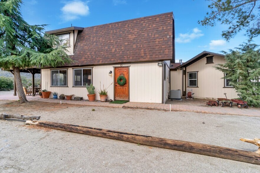 More Photos Of 70111 State Highway 74, Mountain Center Restaurant For Sale