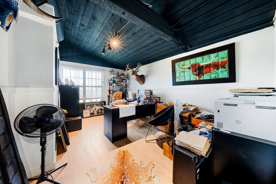 More Photos Of 720 E Lamar St, Royse City Freestanding For Sale