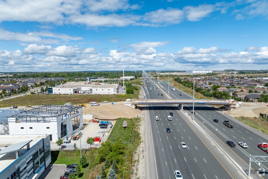 More Photos Of 435 Cityview Blvd, Vaughan Industrial For Sale