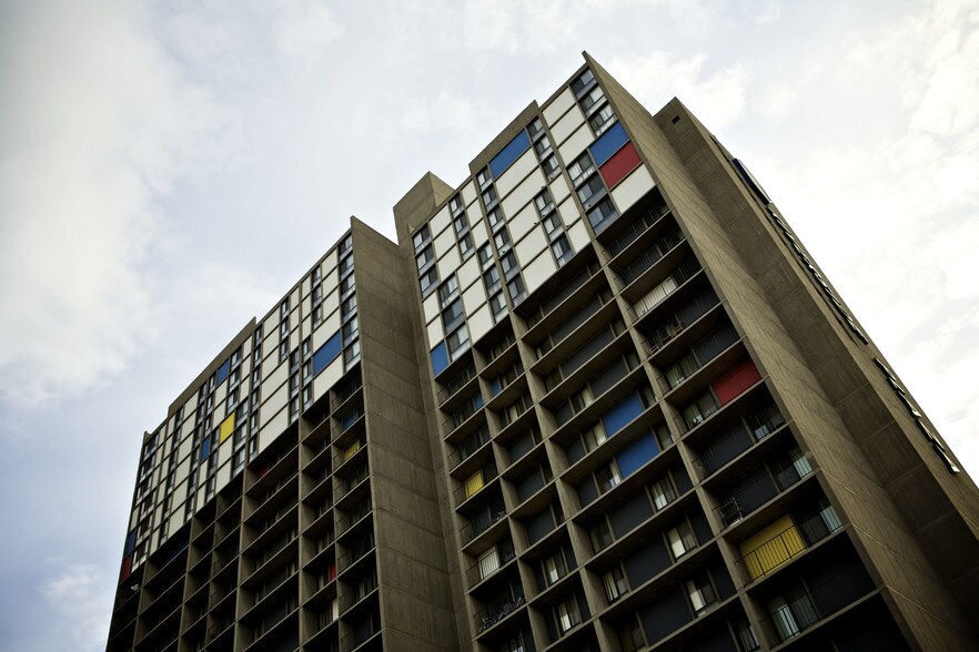 More Photos Of 1524 6th St, Minneapolis Apartments For Lease