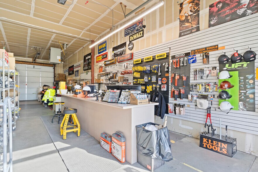 More Photos Of 1704 W 2550 S, Ogden Showroom For Lease