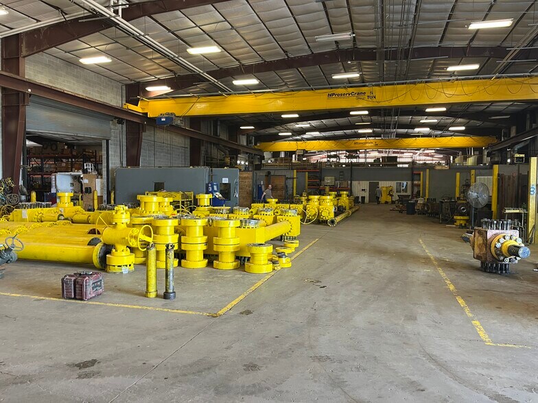 More Photos Of 3102 Main Street, Watford City Industrial For Sale
