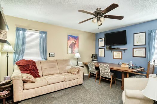 More Photos Of 403 W Anderson Ave, Round Rock Loft Creative Space For Sale