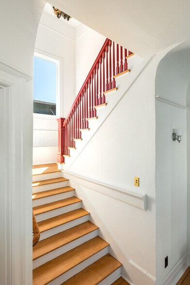 More Photos Of 4219 Figueroa Street, Los Angeles General Retail For Sale