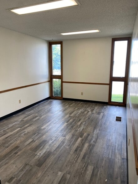 More Photos Of 421 Main St, Tarkio Medical For Sale