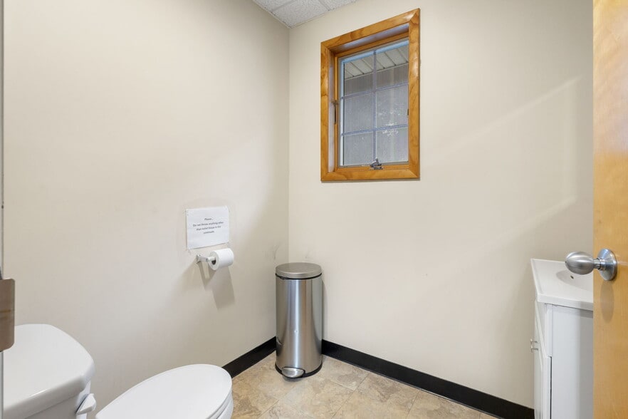 More Photos Of 2622 South Ave, Wappingers Falls Office For Sale
