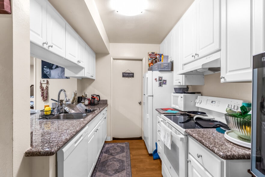 More Photos Of 301 Country View Ln, Pleasant Hill Apartments For Sale