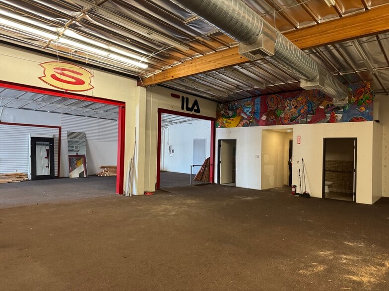 More Photos Of 13161-13245 Harbor Blvd, Garden Grove Restaurant For Lease