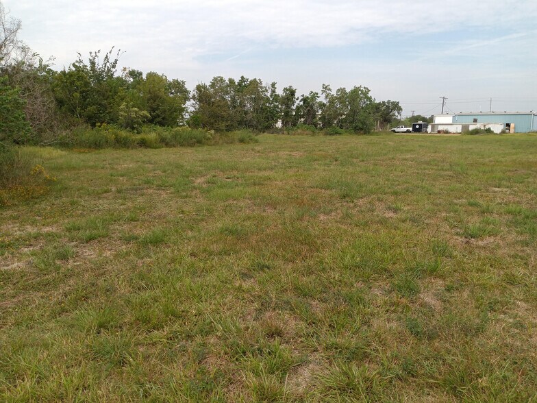 More Photos Of 3790 E Highway 6, Alvin Distribution For Sale