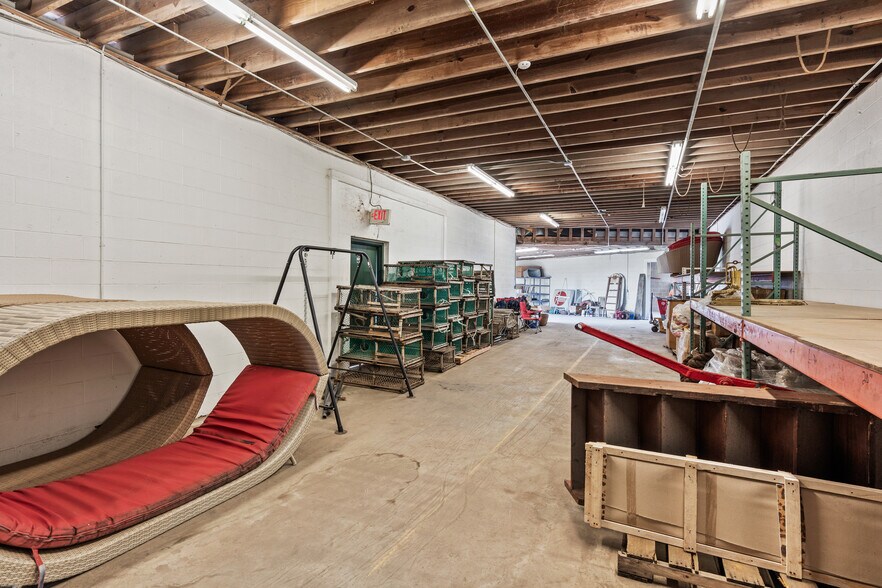 More Photos Of 8602 Broadway St, Galveston Warehouse For Sale