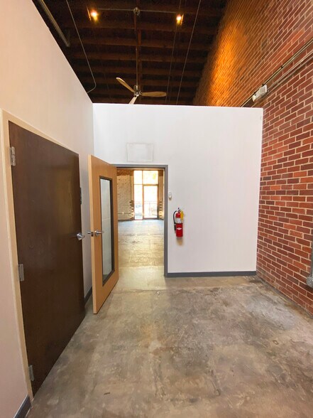 More Photos Of 675 Pulaski St, Athens Loft Creative Space For Lease