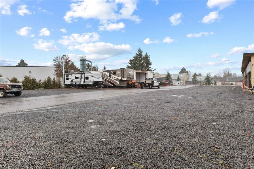 More Photos Of 1410 S Township Rd, Canby Warehouse For Sale