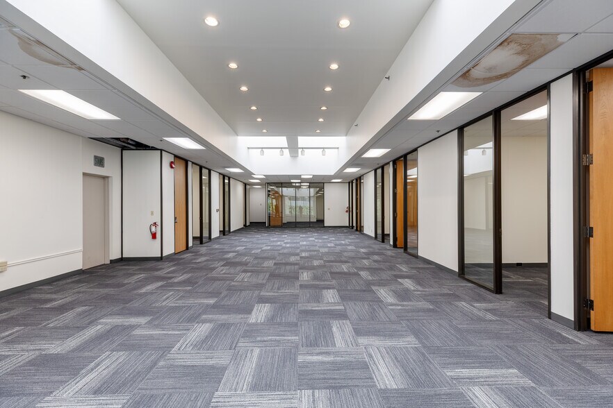 More Photos Of 514-518 SW Sixth Ave, Portland Office For Lease
