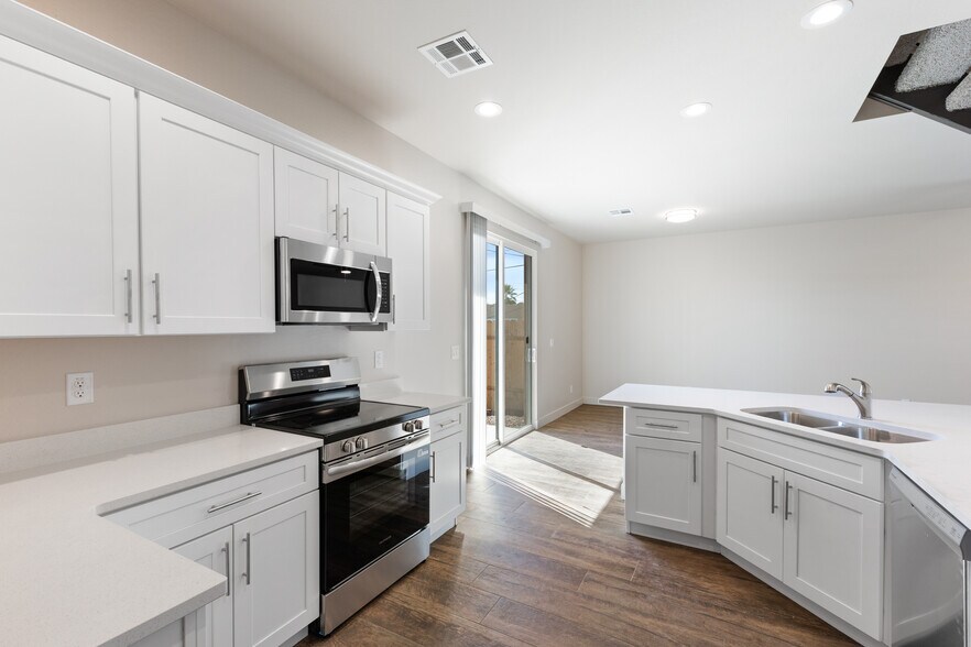 More Photos Of 4307 N 13th Pl, Phoenix Apartments For Sale