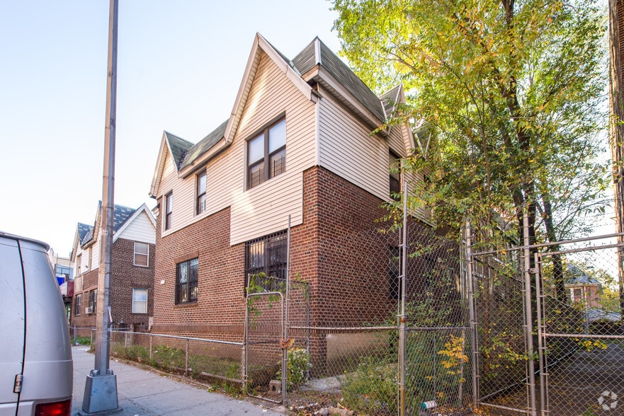 More Photos Of 35-48 73rd St, Jackson Heights Office Residential For Sale