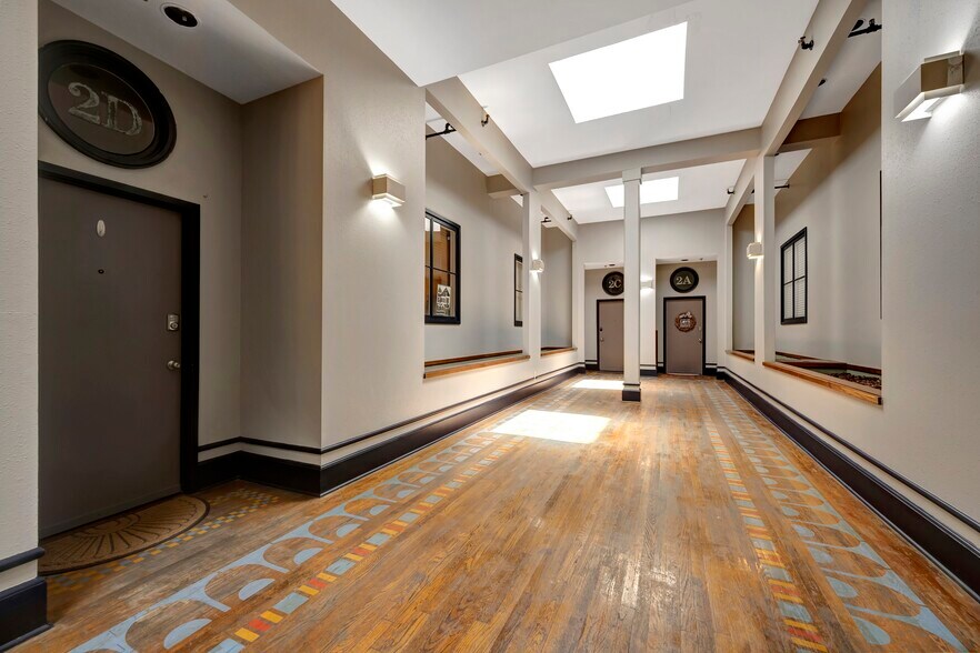 More Photos Of 2119 Strand St, Galveston Freestanding For Sale