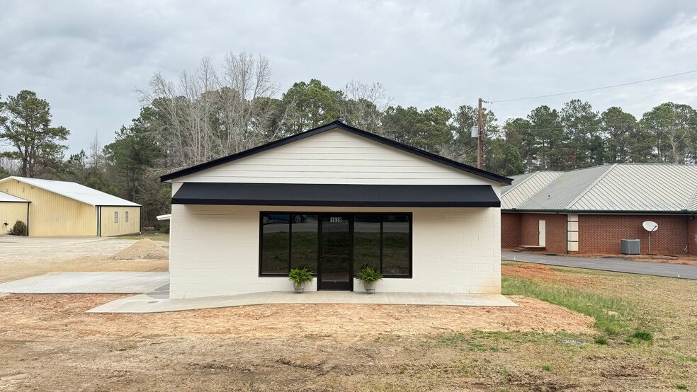 Primary Photo Of 1638 Chapin Road rd, Chapin General Retail For Sale