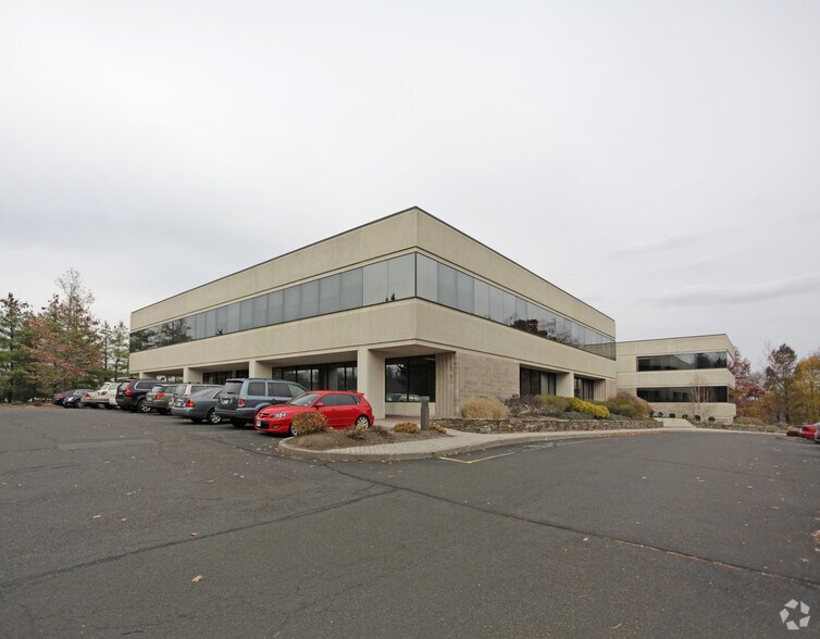 More Photos Of 90 Grove St, Ridgefield Medical For Lease