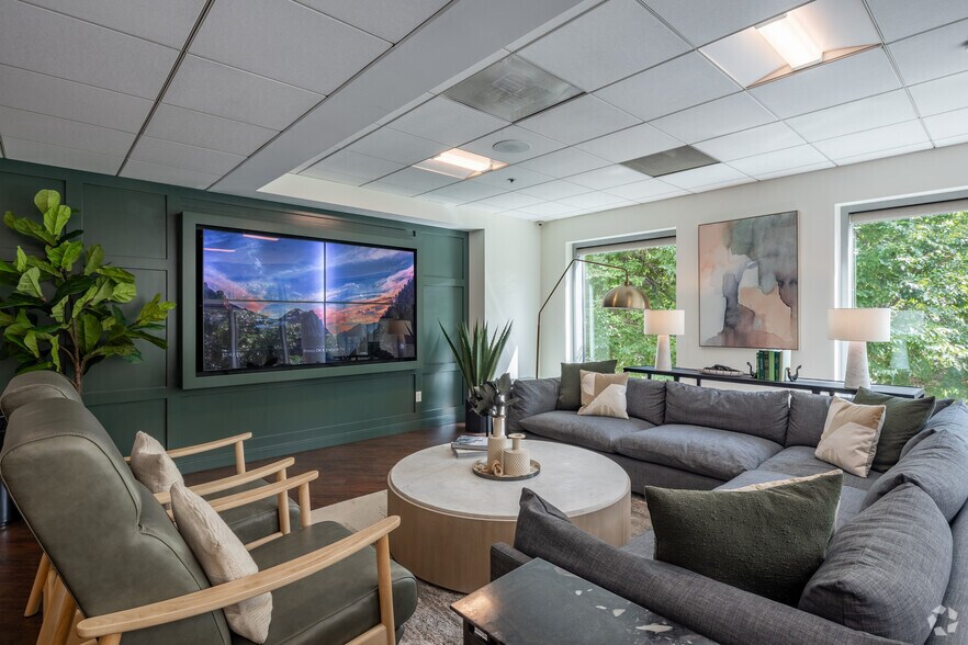 More Photos Of 300 N Canal St, Chicago Apartments For Sale