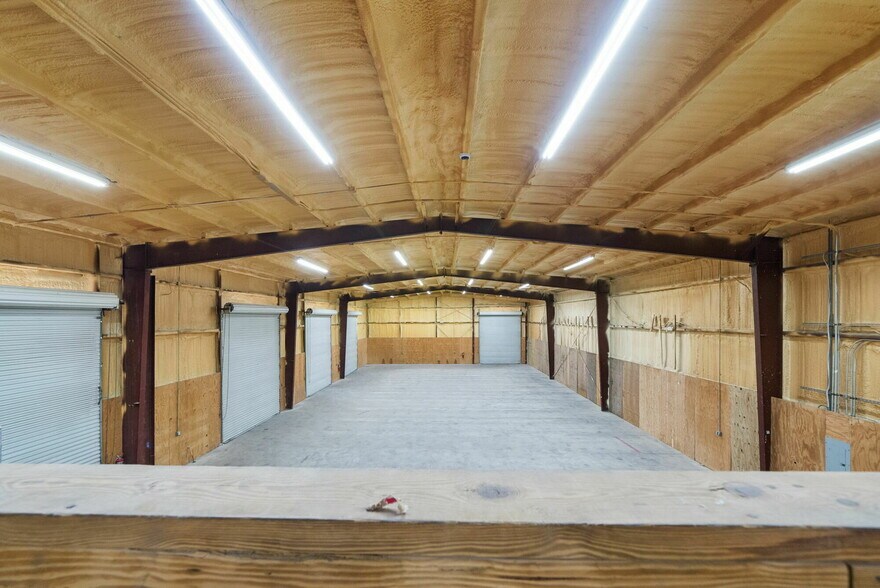 More Photos Of 1225 Transmitter Rd, Panama City Warehouse For Lease