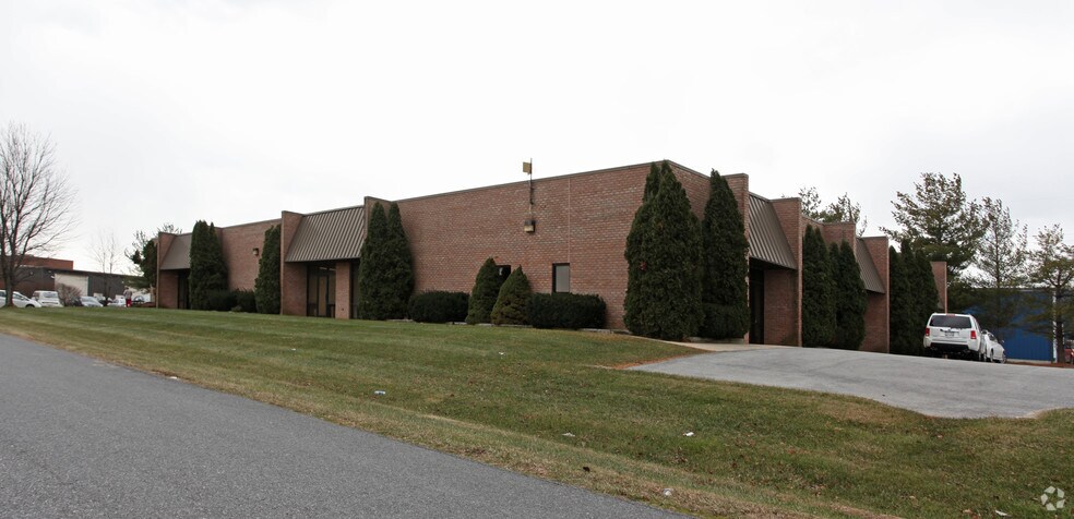 Primary Photo Of 5389 Enterprise St, Eldersburg Flex For Lease