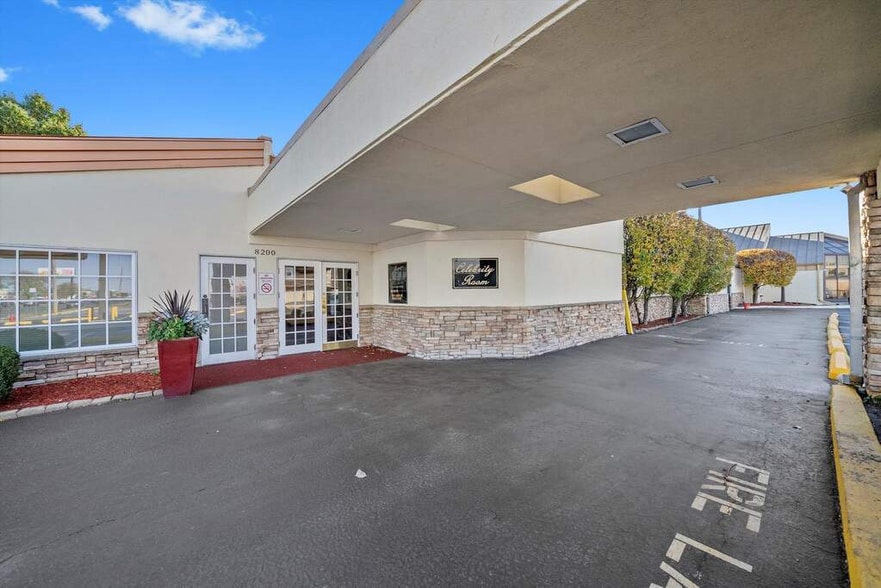More Photos Of 8200 S Cicero Ave, Burbank Lodge Meeting Hall For Sale