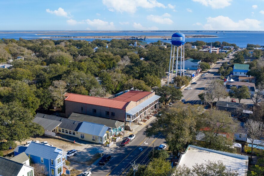 More Photos Of 414 N Howe St, Southport Office For Sale
