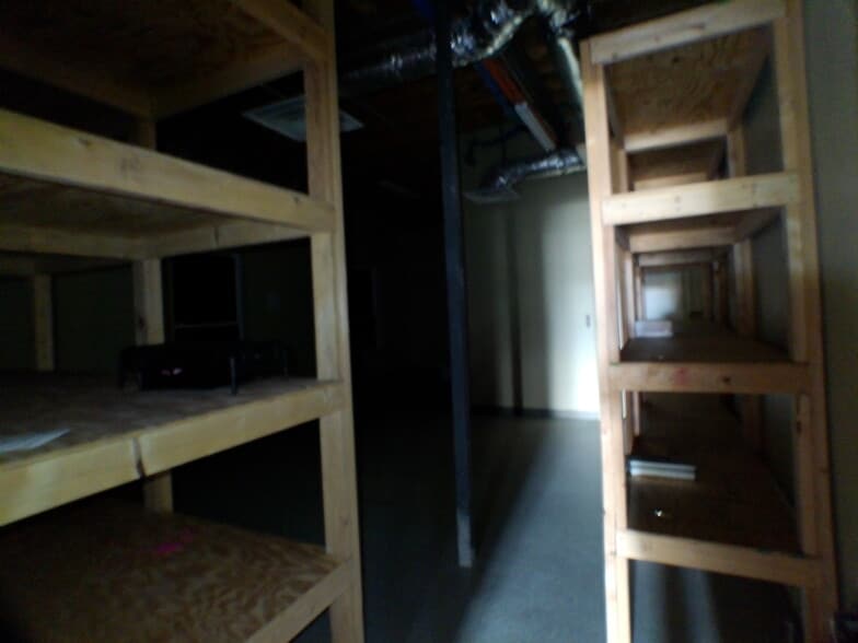 More Photos Of 3887 N Crossover Rd, Fayetteville Office For Lease