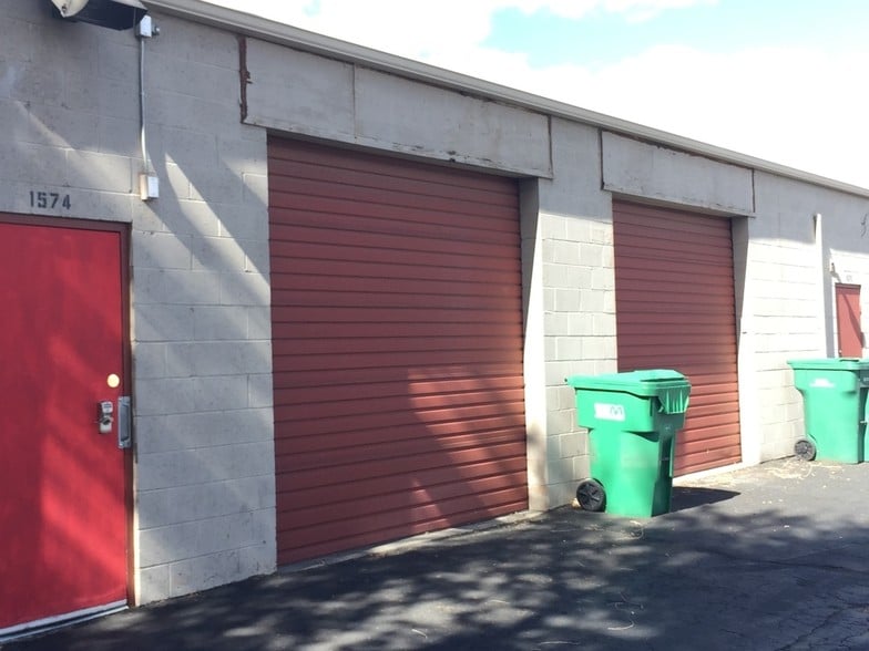 More Photos Of 397-399 Greg St, Sparks Light Distribution For Lease