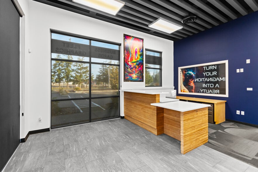 More Photos Of 11105 Steele St S, Tacoma Flex For Lease