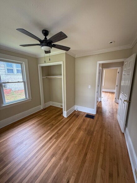 More Photos Of 3 Orchard Pl, Asheville Office For Sale