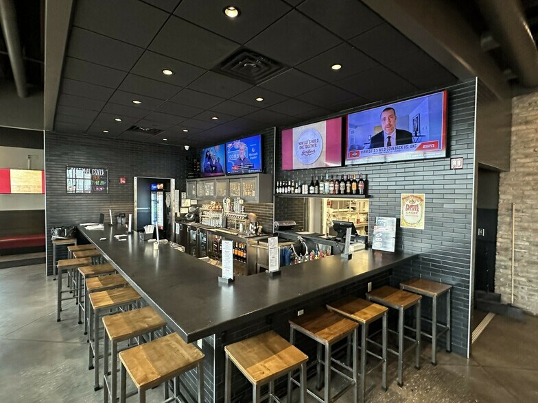 More Photos Of 10180 Diebold Rd, Fort Wayne Restaurant For Sale